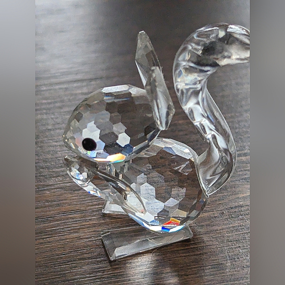 Crystal Squirrel 🐿️ - Picture 2 of 5